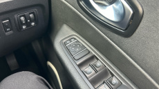 Renault Captur 0.9 TCE 90 Play 5dr Petrol Hatchback